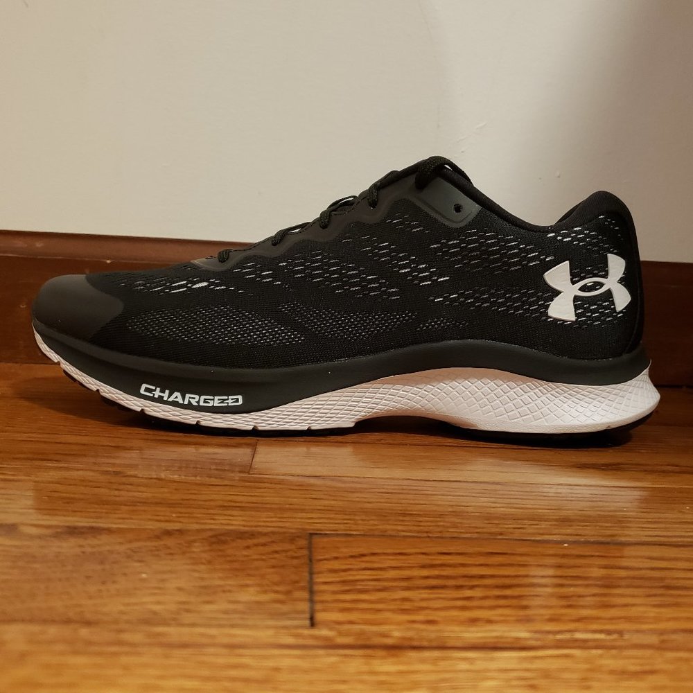NIB Under Armour Charged Bandit 6 Sz 9.5 3023019-001 Men's Black/White Shoes